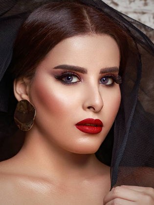 مناير العازمي