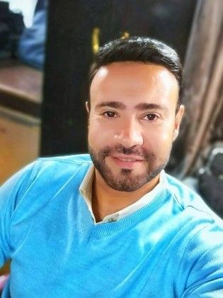 أحمد كامل