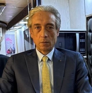 طاهر الحكيم