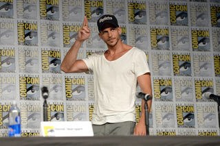 جوستاف سكارسجارد Gustaf Skarsgård
