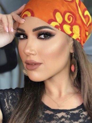 ايمي طلعت زكريا/أميمة