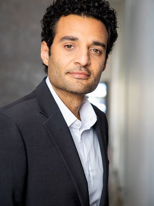 عمر الجمل