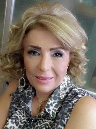 دينا خانكان