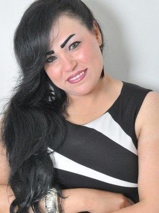 نجلاء عامر