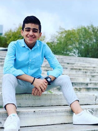 مصطفى إياد