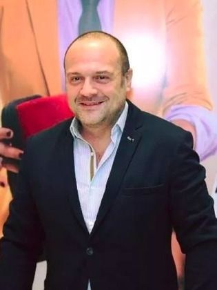 عادل حقي