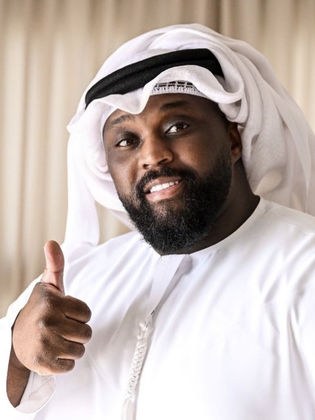 عادل خميس