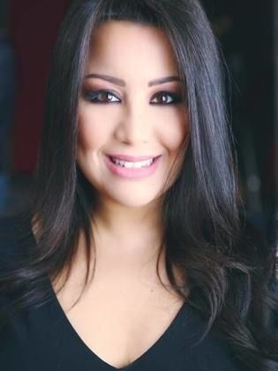 يسرا محنوش