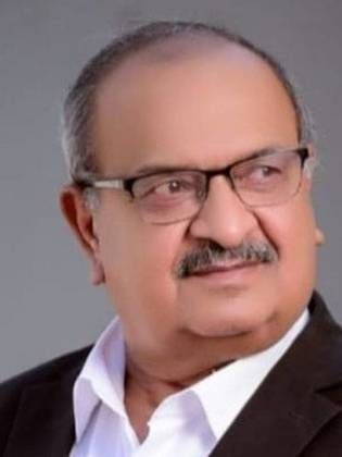 نزار علوان