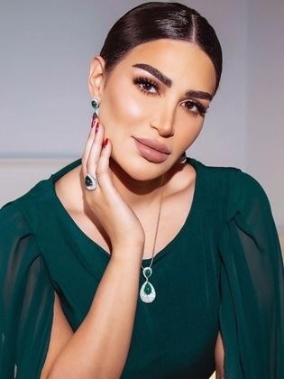 سارة نخلة