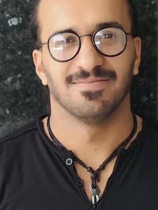 علي عباس