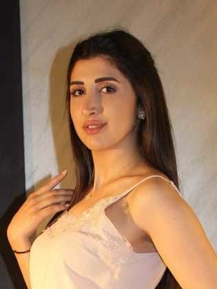 سالي فواز