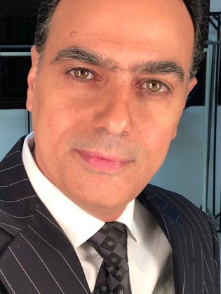 أشرف رياض