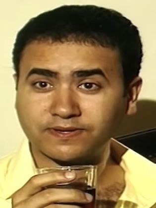 أيمن حسين