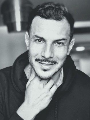 باسل خياط