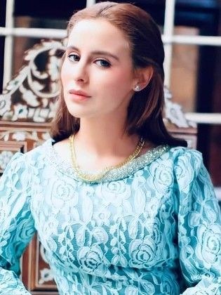 عائشة كمال الجمل
