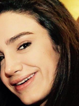 لورا خباز