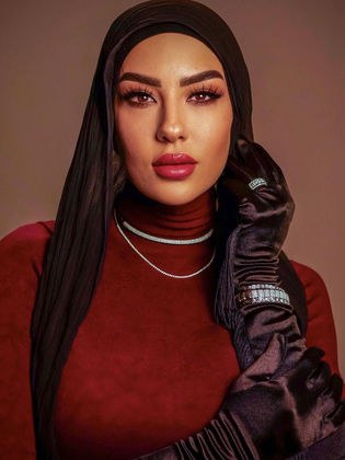 مي فخري