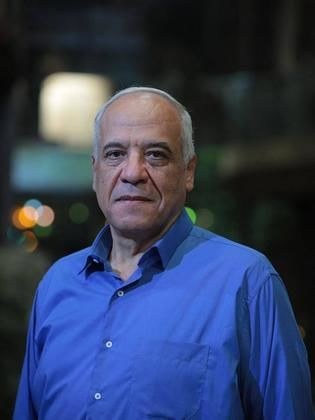 طارق كامل